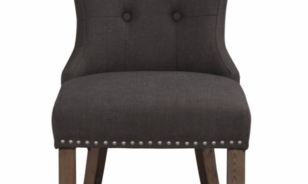 Adele spisebordsstol – gråt stof m. træben, sølvnitter