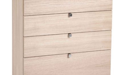 Confetti kommode – hvidpigmenteret eg, bred m. 4 skuffer