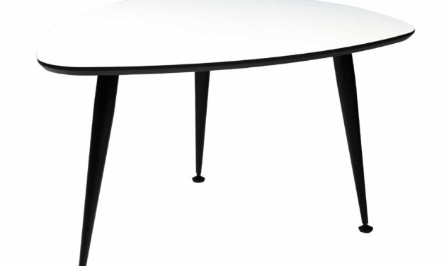 Strike sofabord – Hvidt træ, sort stål stel, trekantet