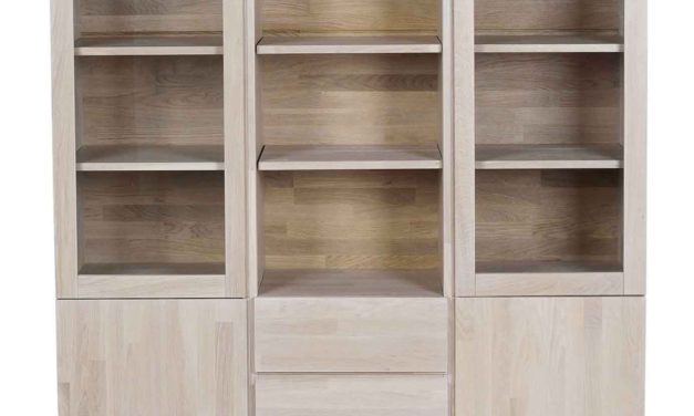 Brooklyn vitrineskab – hvidpigmenteret eg, m. 4 låger og 2 skuffer