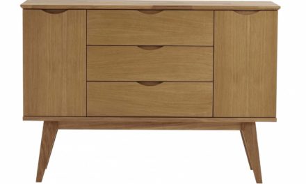 Filippa skænk – olieret eg, m. 2 låger og 3 skuffer