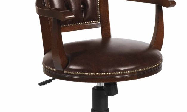 Smuk skipper skrivebordsstol i lakeret træ og brunt læder fra det kendte mærke Rowico