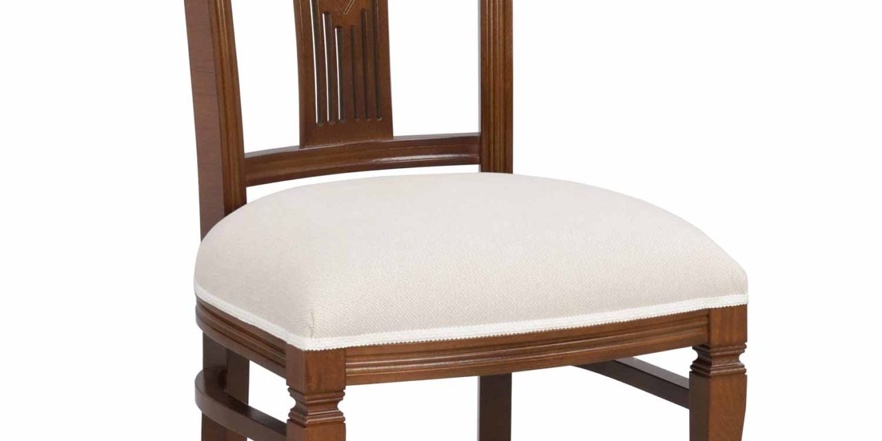 Ramona spisebordsstol – Lakeret træ, hvid stof hynde