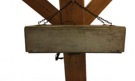 SJÄLSÖ NORDIC Lampe lavet af gammel kuffert