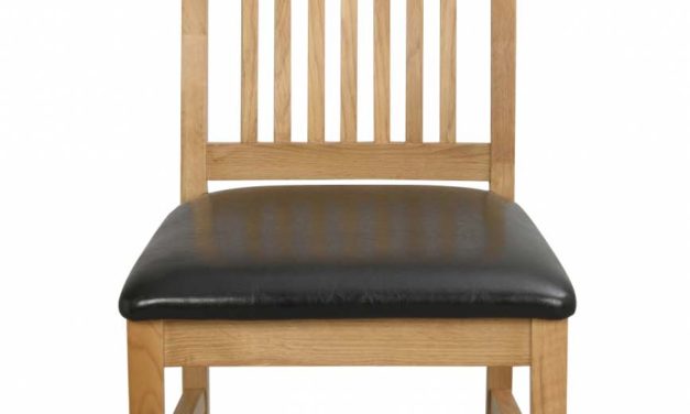 Kansas spisebordsstol – eg/sort kunstlæder