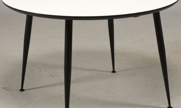 FURBO Spisebord, hvid laminat. sorte metal ben, ø 100 cm.