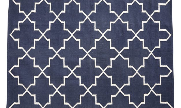 H&Uuml;BSCH Vævet tæppe i bomuld, blå/natur