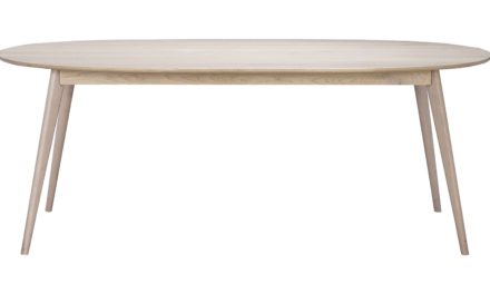 Yumi spisebord – Hvidpigmenteret egetræ, ovalt