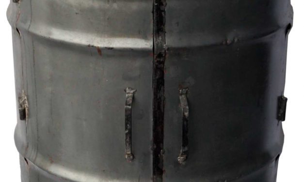 TRADEMARK LIVING Råt kabinetskab – fremstillet af en gammel tønde