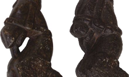 TRADEMARK LIVING Hestehoveder i støbejern (sæt m. 2)