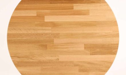 FURBO Spisebord, massiv eg, sorte metalben, 140 x 70 cm. Lakeret eg