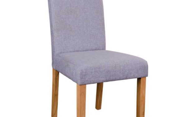 HOUSE NORDIC Mora spisebordsstole i lysegråt stof med natur træben