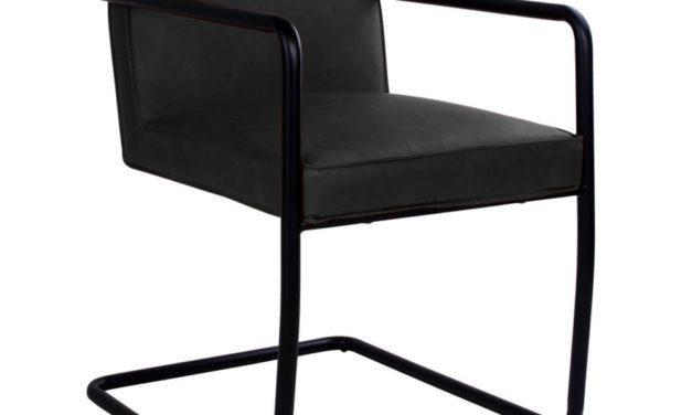 HOUSE NORDIC Valbo spisebordsstol med armlæn i sort kunstlæder