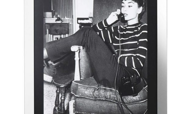 KARE DESIGN Billede, Frame Relaxing Diva 120 x 90 cm