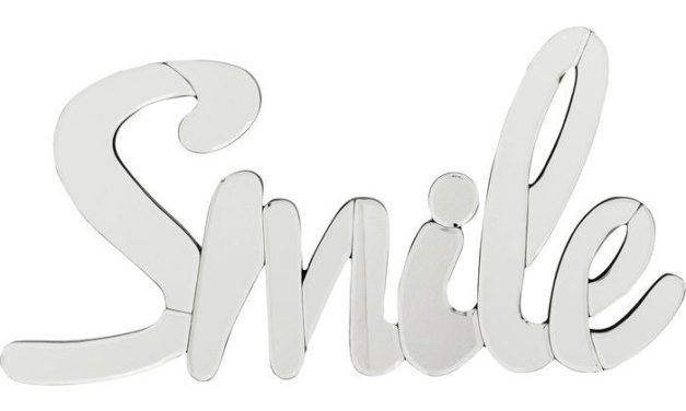 KARE DESIGN Vægdekoration, Spejl Smile Lille