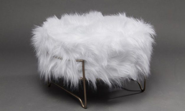 KARE DESIGN Taburet Cottage Hvid Pels Messing Ø55 cm