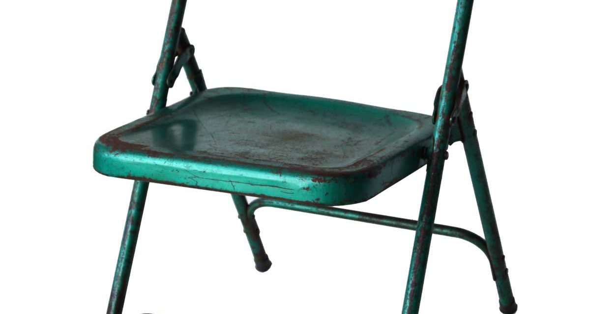 Fabelagtig gammel klapstol i metalgrøn jern fra Trademark Living