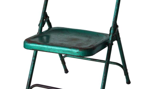 Fabelagtig gammel klapstol i metalgrøn jern fra Trademark Living