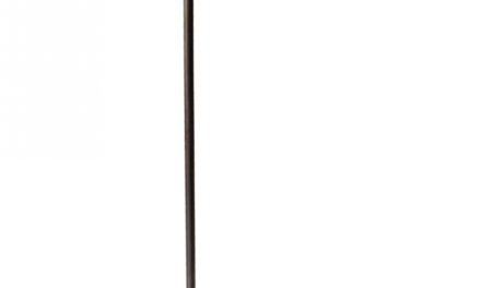 TRADEMARK LIVING Cool gulvlampe i jern med patina