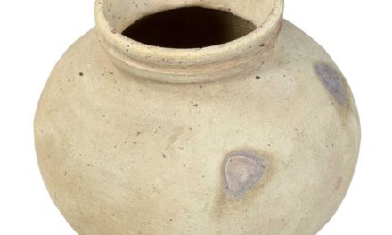 Trademark Living lerkrukke med jernring i flot ler