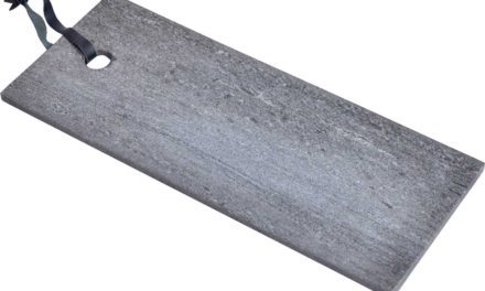 TRADEMARK LIVING Skærebræt i smuk grå marmor – med læder strop