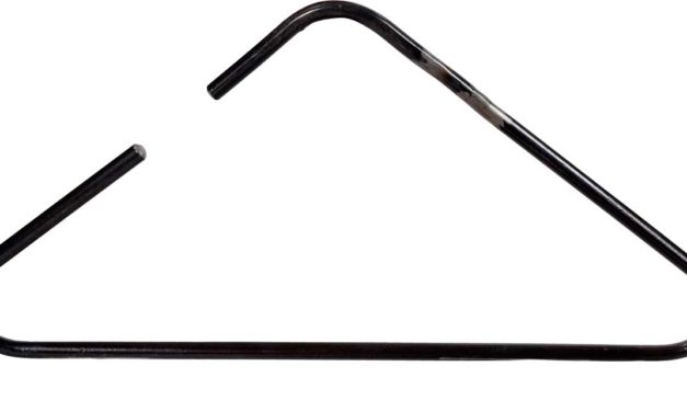 TRADEMARK LIVING Trekantet bøjle i jern