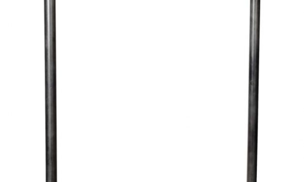 TRADEMARK LIVING Flot enkelt tøjstativ i jern og med hjul