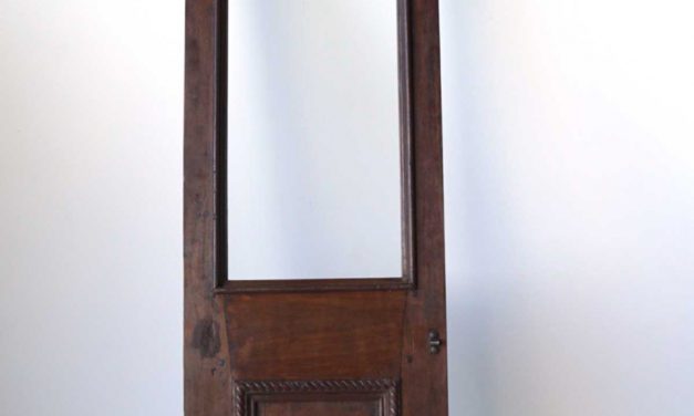 TRADEMARK LIVING Skøn gammel dør i træ og glasrude