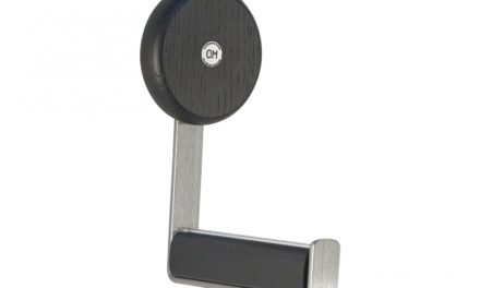 FURBO Ewo – knage i slebet stål og træ Sortbejdset eg