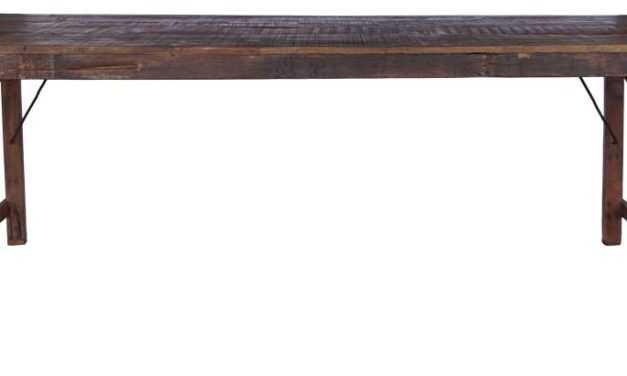 TRADEMARK LIVING Stort spisebord i træ med smuk patina