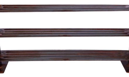 TRADEMARK LIVING Reol fremstillet af gammel industri radiator