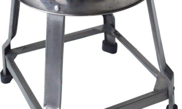 TRADEMARK LIVING Lille jernskammel – shiny jern