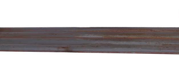 TRADEMARK LIVING Jernhylde med et råt og maskulint look