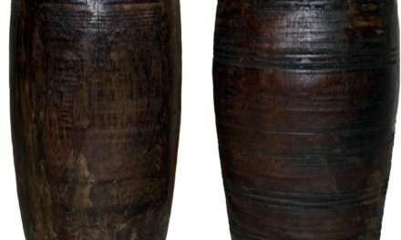 TRADEMARK LIVING Skønne gamle trækrukker – mørk træ