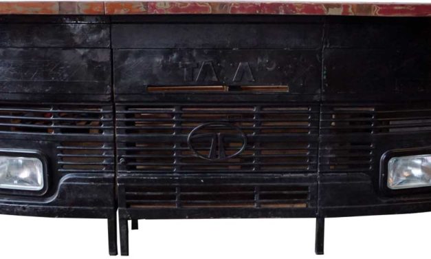 TRADEMARK LIVING COOL barbord med et maskulin udtryk – sort