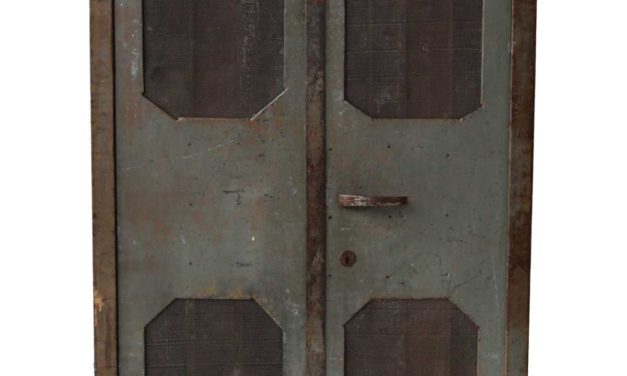 TRADEMARK LIVING Cool gammelt jernskab – Net i de 2 låger