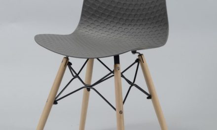 FURBO Spisebordsstol, grå plast, natur træben