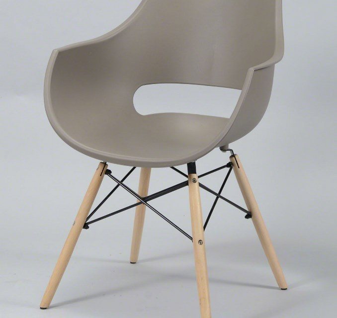 FURBO Spisebordsstol, gråbrun plast, natur træben