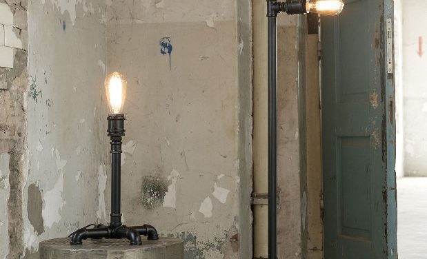 FURBO Gulvlampe, industriel design, sort metal