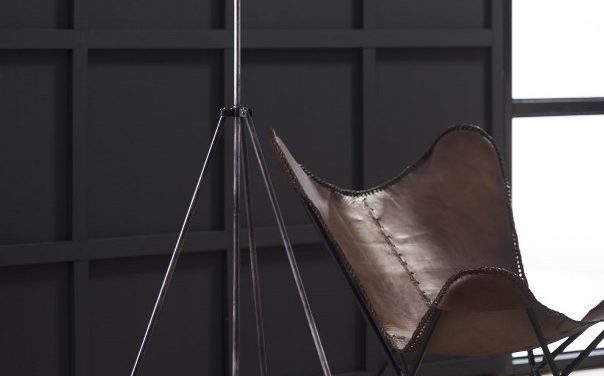 FURBO Gulvlampe, patineret sølv