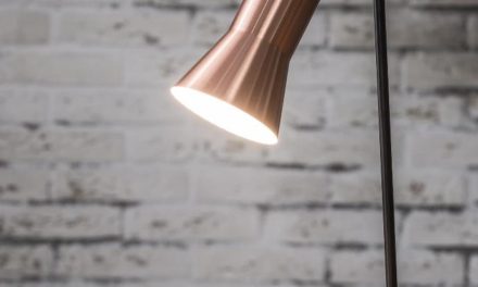 FURBO Bordlampe, sort metal, kobber skærm