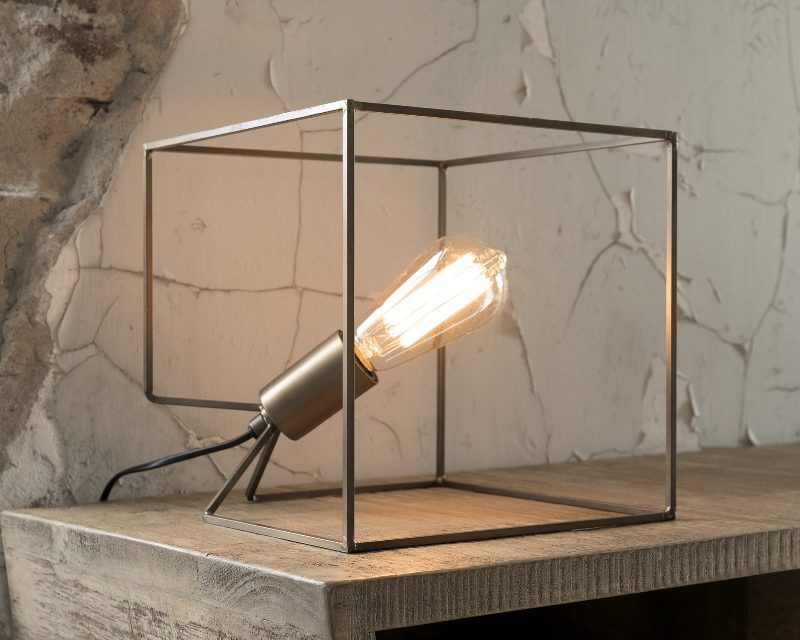 FURBO Bordlampe, kubistisk antik bronze