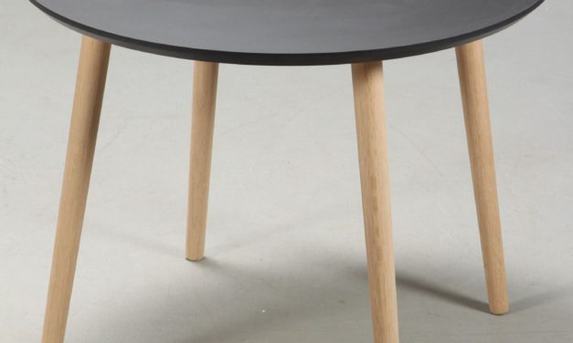 FURBO Spisebord, sort linoleum, egeben, ø 120 cm.