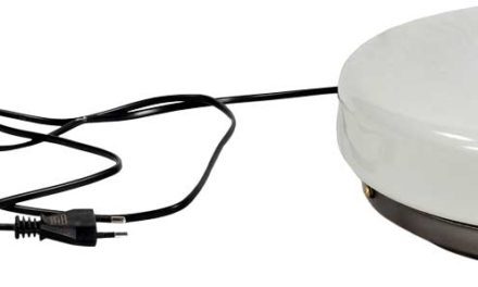 TRADEMARK LIVING Væglampe – jern og antikhvid glas med patina – lille