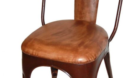 TRADEMARK LIVING Spisebordsstol – polstret, læder og antikrust stel