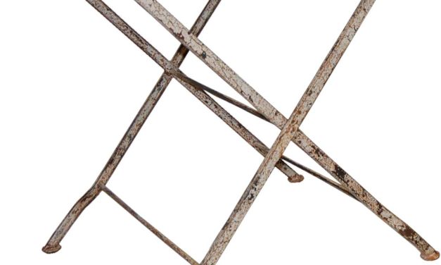 TRADEMARK LIVING Caf&eacute;bord i klassisk stil