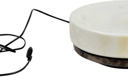 TRADEMARK LIVING Væglampe – jern og antikhvid med patina – stor