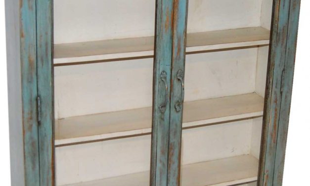 TRADEMARK LIVING Flot vægskab med glas