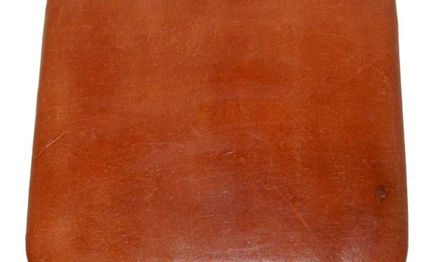 TRADEMARK LIVING Sædehynde i brunt læder – passer til høj skammel