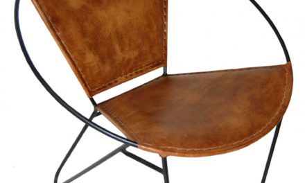 TRADEMARK LIVING Cool trendy stol med brunt læder